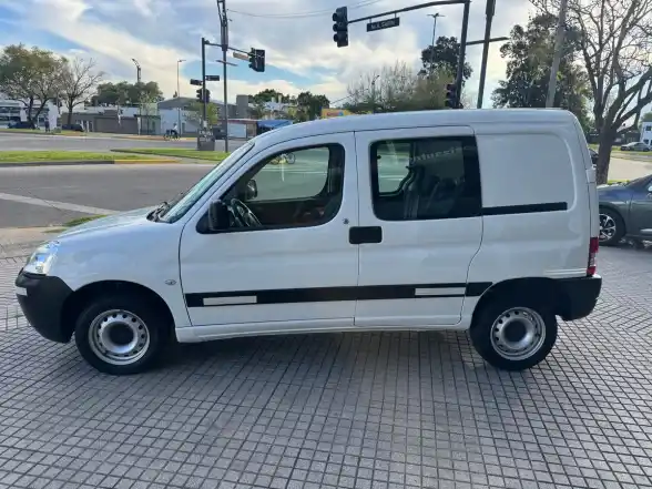 Citroen Berlingo Furgon 1.6 Hdi Business Mixto  2021 - foto 2