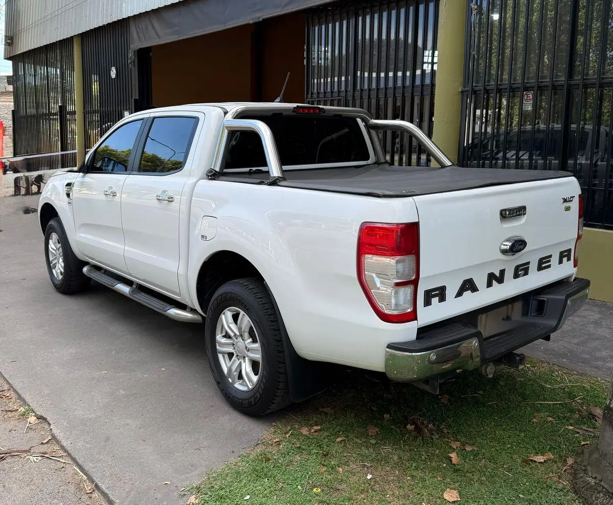 Ford Ranger 2.5 Dc 4X2 L/19 Xlt  2022 - foto 2