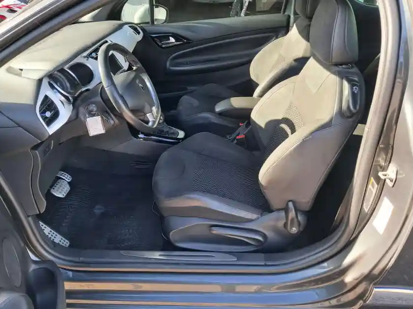 Ds Automobiles Ds3 1.2 T Pure Tech So Chic Aut  2018 - foto 1