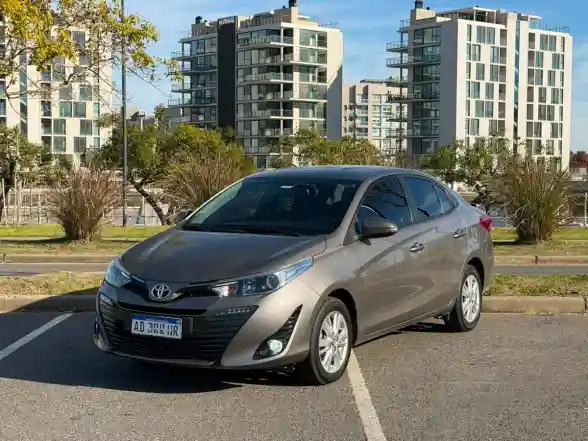 TOYOTA YARIS 1.5 4 PTAS XLS 2019 - foto 1