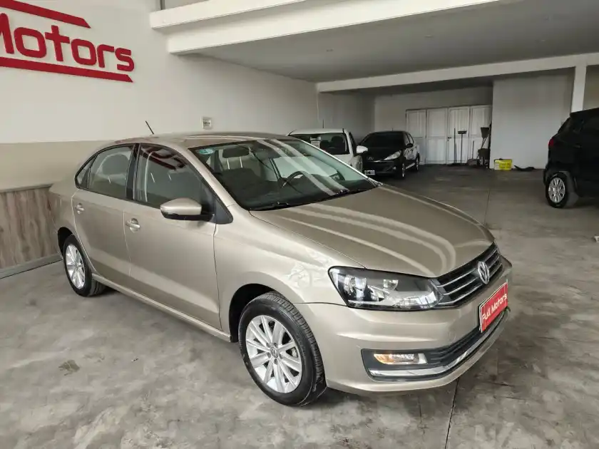 Volkswagen Polo 1.6  L/16 Com. 4 P  2017 - foto 2