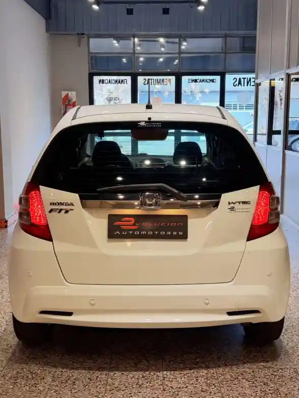 Honda Fit  1.5 Ex  5 Ptas     L/09//L/13  2014 - foto 5