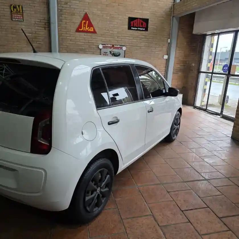 Volkswagen Up! 5 Ptas Take Aa  2016 - foto 2