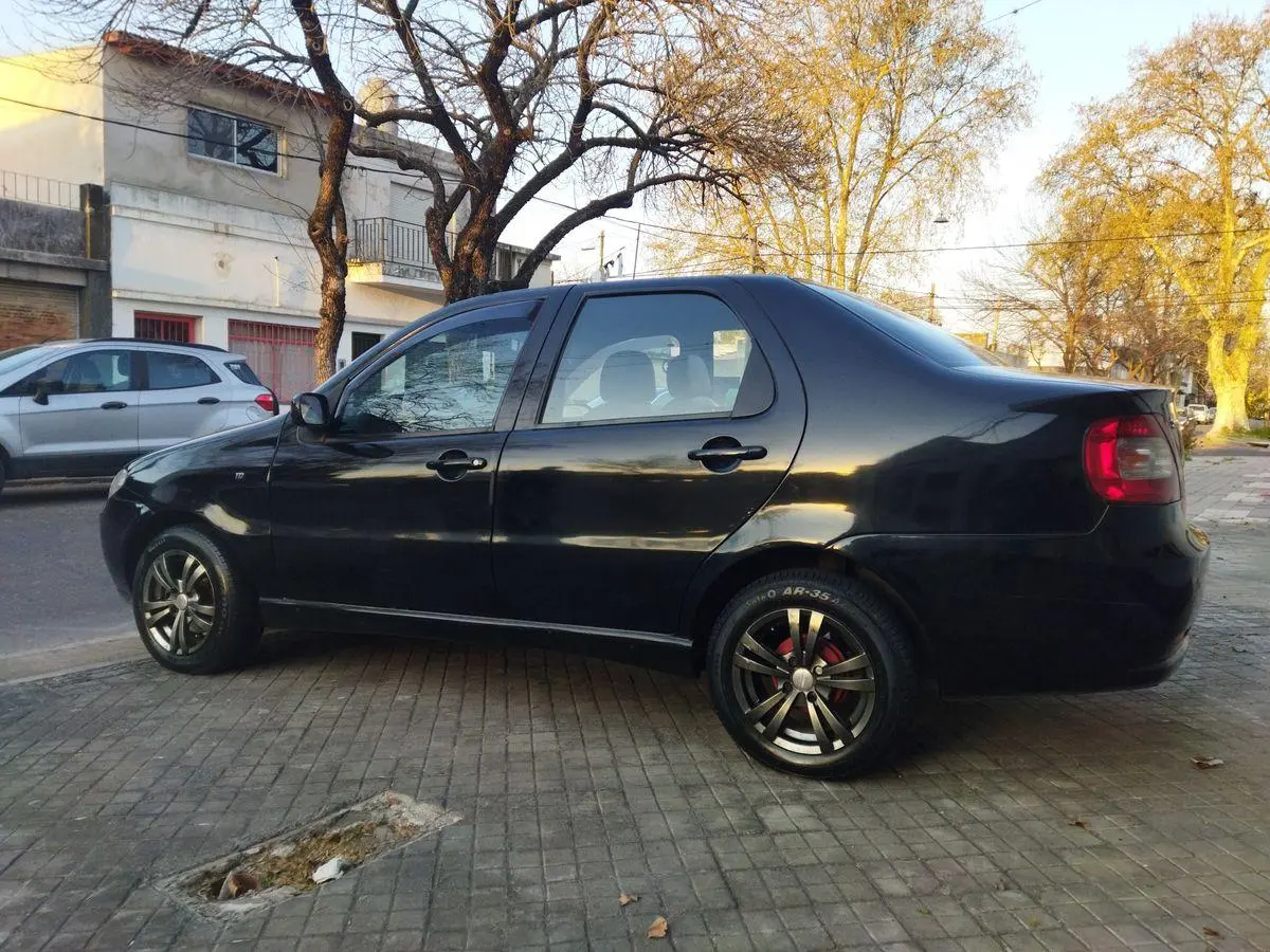 Fiat Siena 1.7 Elx Td  L/N Aa  2007 - foto 4