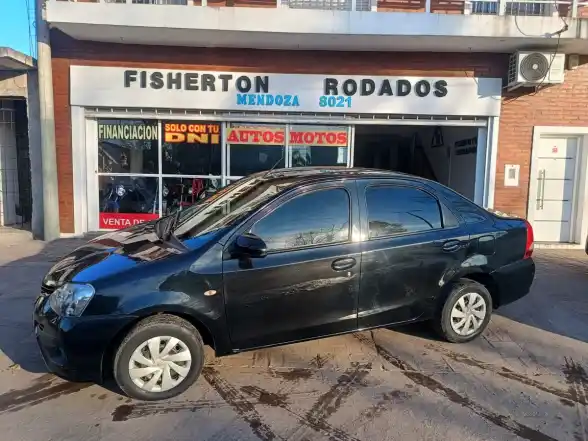 Toyota Etios 1.5 5 Ptas Platinum  2017 - foto 1