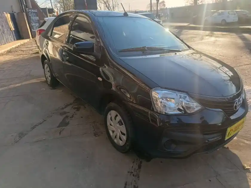 Toyota Etios 1.5 5 Ptas Platinum  2017 - foto 5