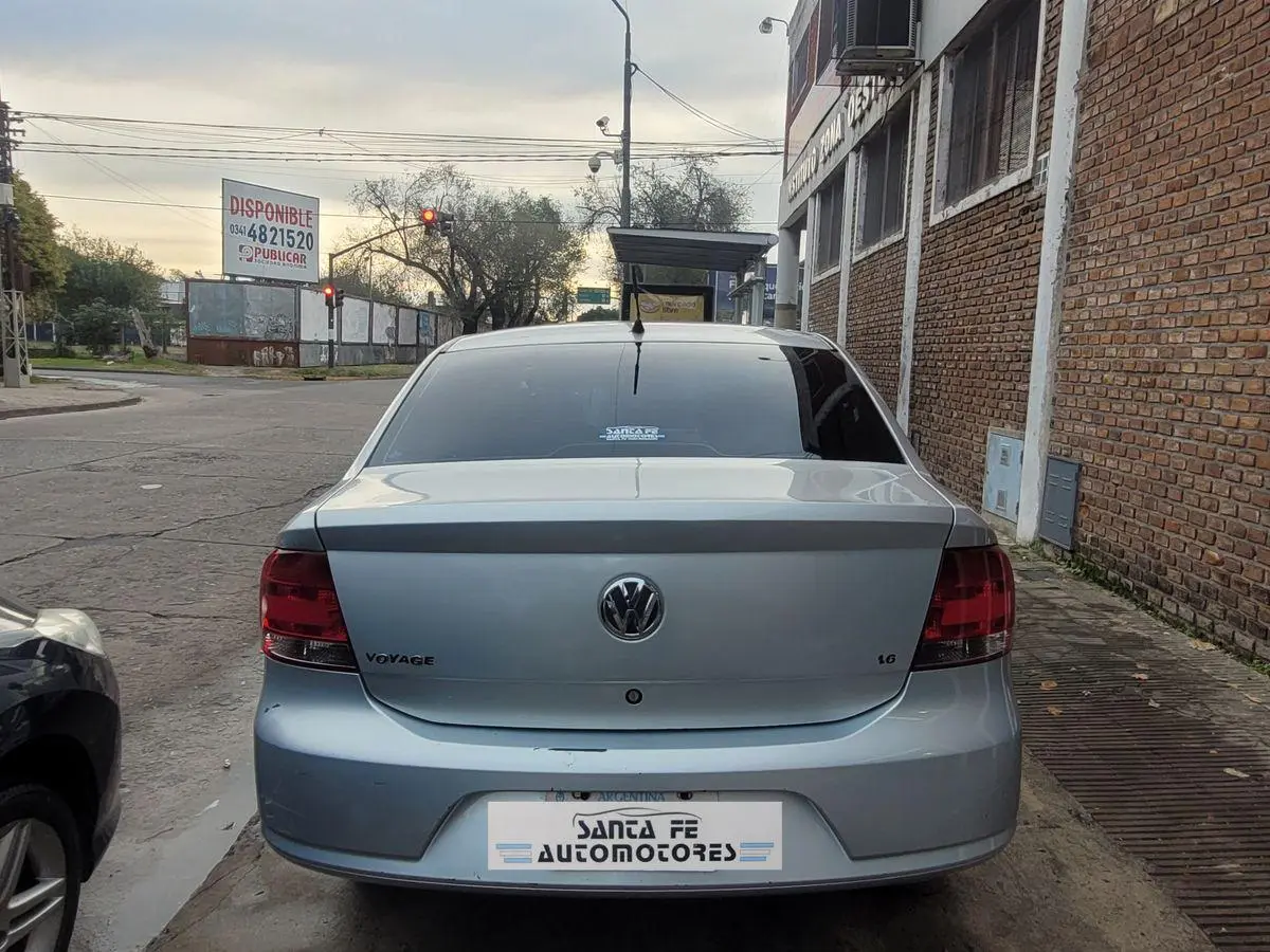 Volkswagen Voyage 1.6 Comfortline Pl.  2011 - foto 4