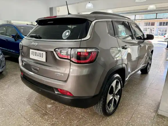 Chrysler Jeep Compass 2.4 Longitude At6 4X2  2018 - foto 5