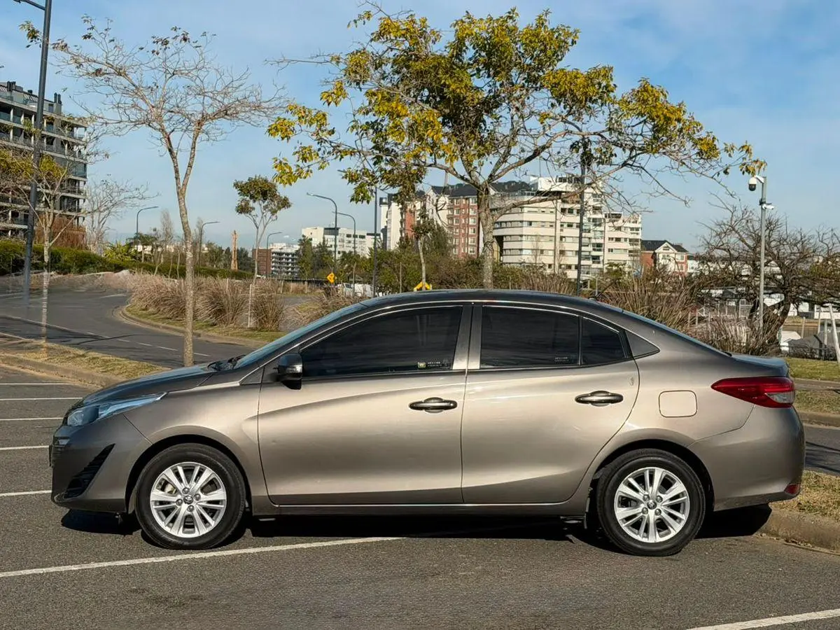 Toyota Yaris 1.5 4 Ptas Xls  2019 - foto 4