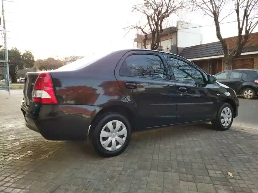Toyota Etios 1.5 4 Ptas Xs  2015 - foto 5