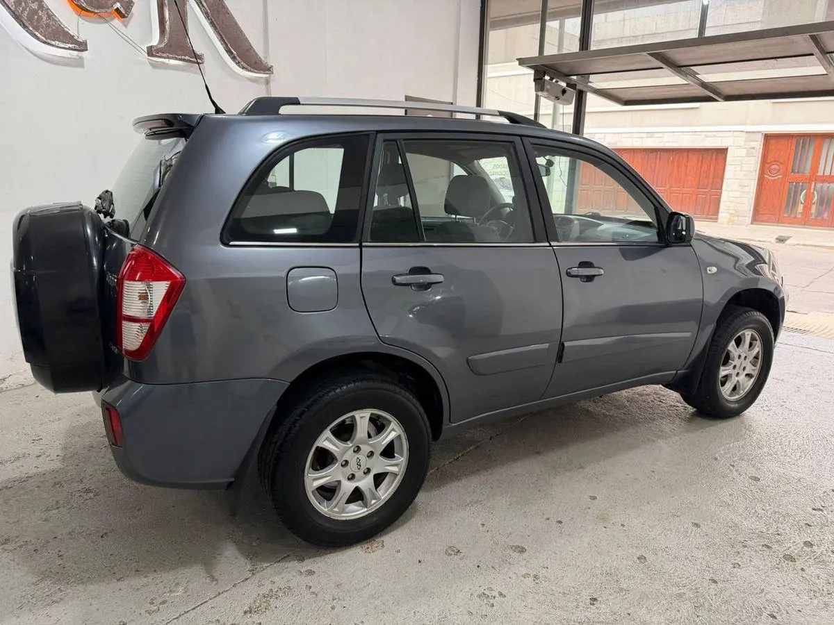 Chery Tiggo   2.0 4X2 Confort       L/13  2014 - foto 4