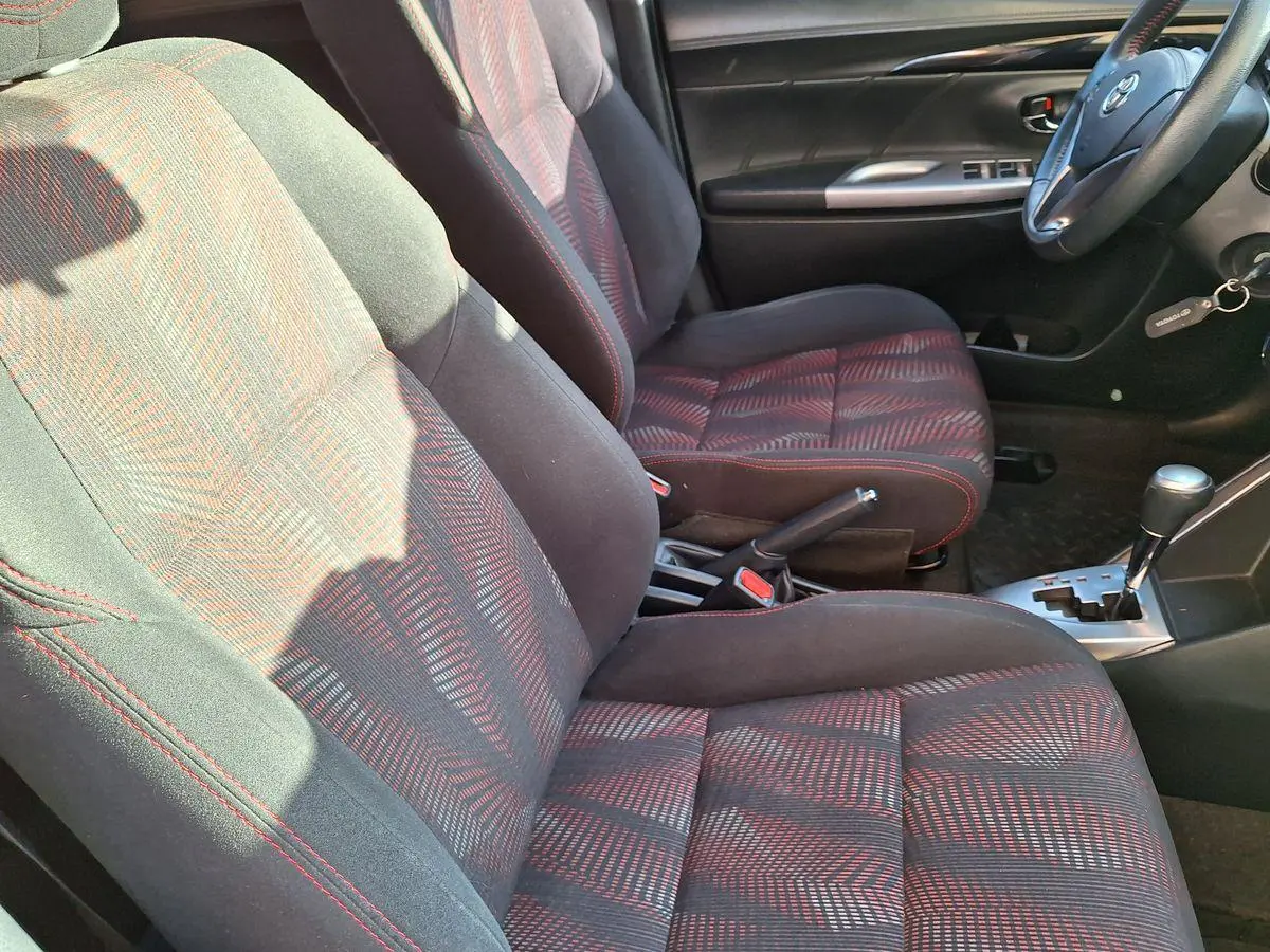 Toyota Yaris 1.5 5 Ptas S Cvt  2018 - foto 3