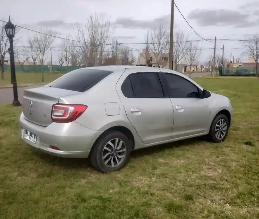 Renault Logan Ii 1.6 16V Intens           L/19  2022 - foto 2