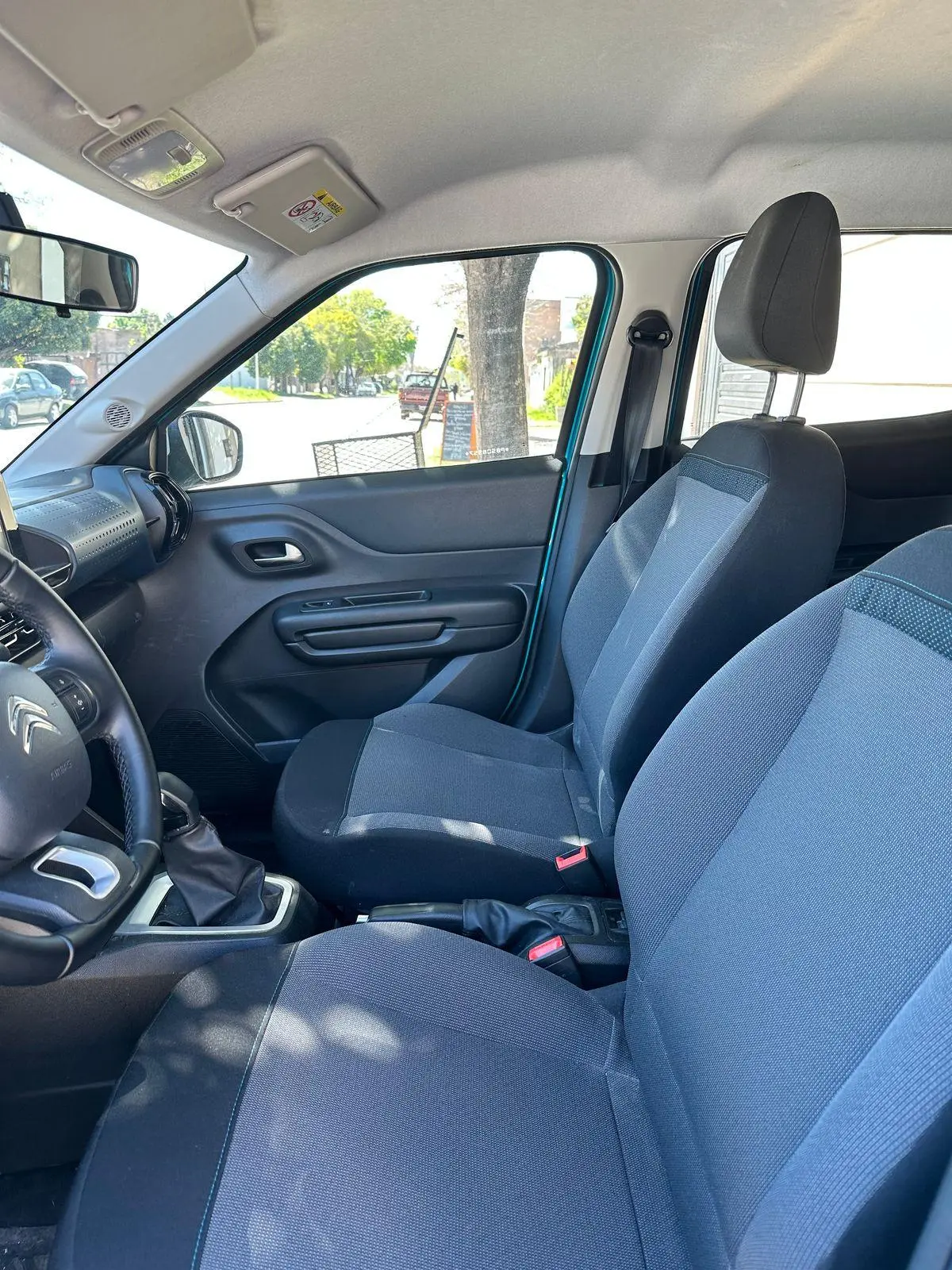 Citroen C 3 1.2 Puretech First Edition L/22  2023 - foto 4