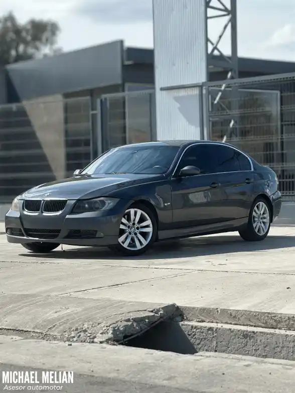 Bmw 330I Sedan Sportive           L/05  2005 - foto 4