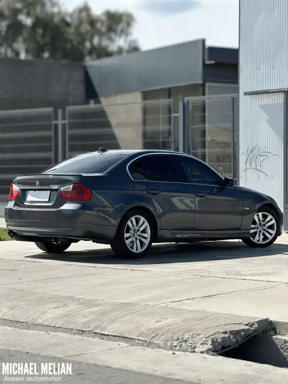 Bmw 330I Sedan Sportive           L/05  2005 - foto 5