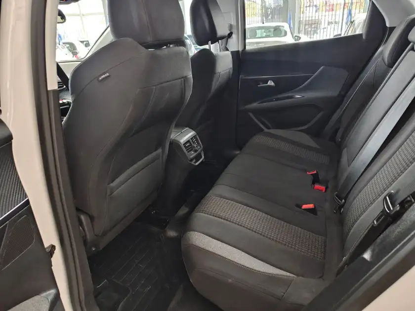 Peugeot 3008 1.6 Allure Tiptronic     L/17  2020 - foto 5