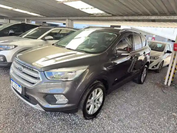 Ford Kuga 2.0 Sel      4X2 Aut     L/17  2018 - foto 1