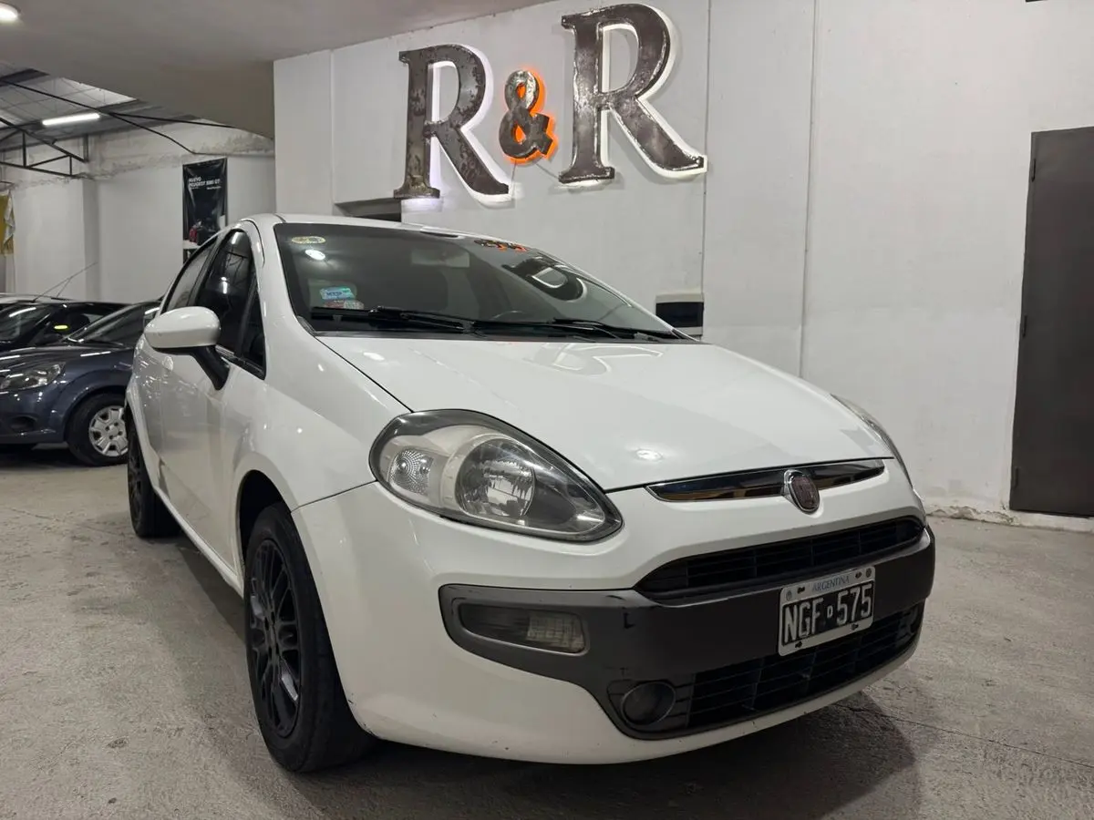 Fiat Punto 1.6 Essence L/13 Dualogic  2013 - foto 2