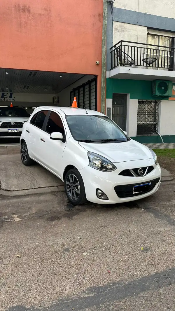 NISSAN MARCH 1.6 ADVANCE PURE DRIVE 2018 - foto 1