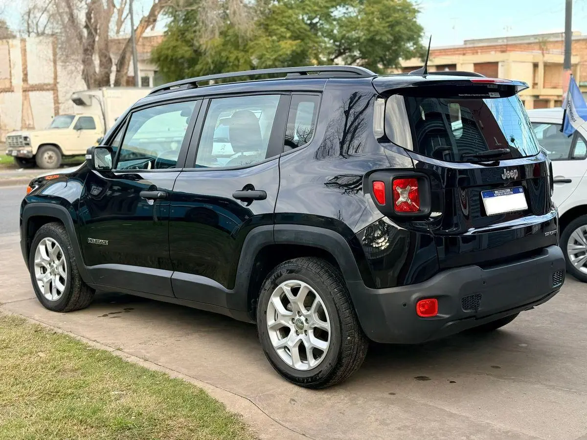 Chrysler Jeep Renegade 1.8 4X2 Sport Plus A  2019 - foto 2