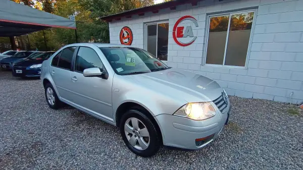 VOLKSWAGEN BORA 2.0 MPI TRENDLINE L/07 2013 - foto 1
