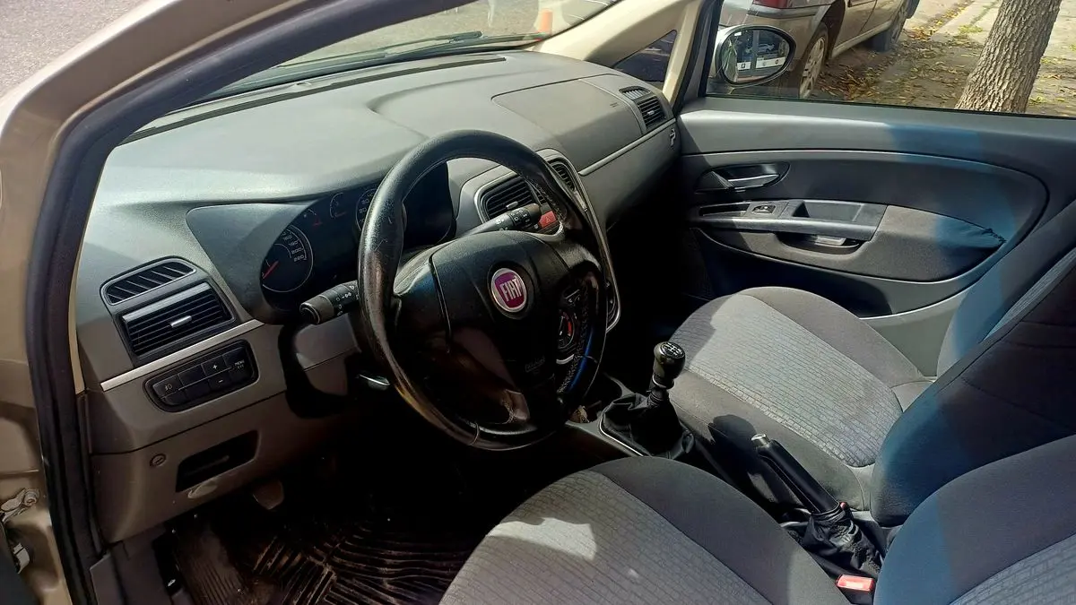 Fiat Punto 1.4 Elx  2011 - foto 3