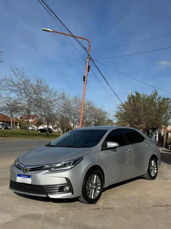 TOYOTA COROLLA 1.8 XEI L/17 PACK 2018 - foto 1