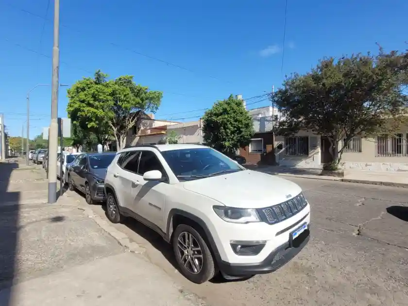 Chrysler Jeep Compass 2.4 Sport 4X2 Mt6  2020 - foto 2