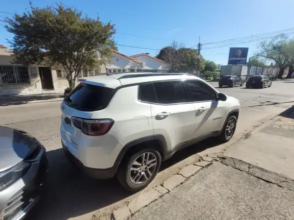 Chrysler Jeep Compass 2.4 Sport 4X2 Mt6  2020 - foto 4