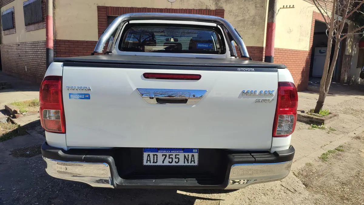 Toyota Hilux L/16 2.8 Dc 4X2 Tdi Srv  2019 - foto 3