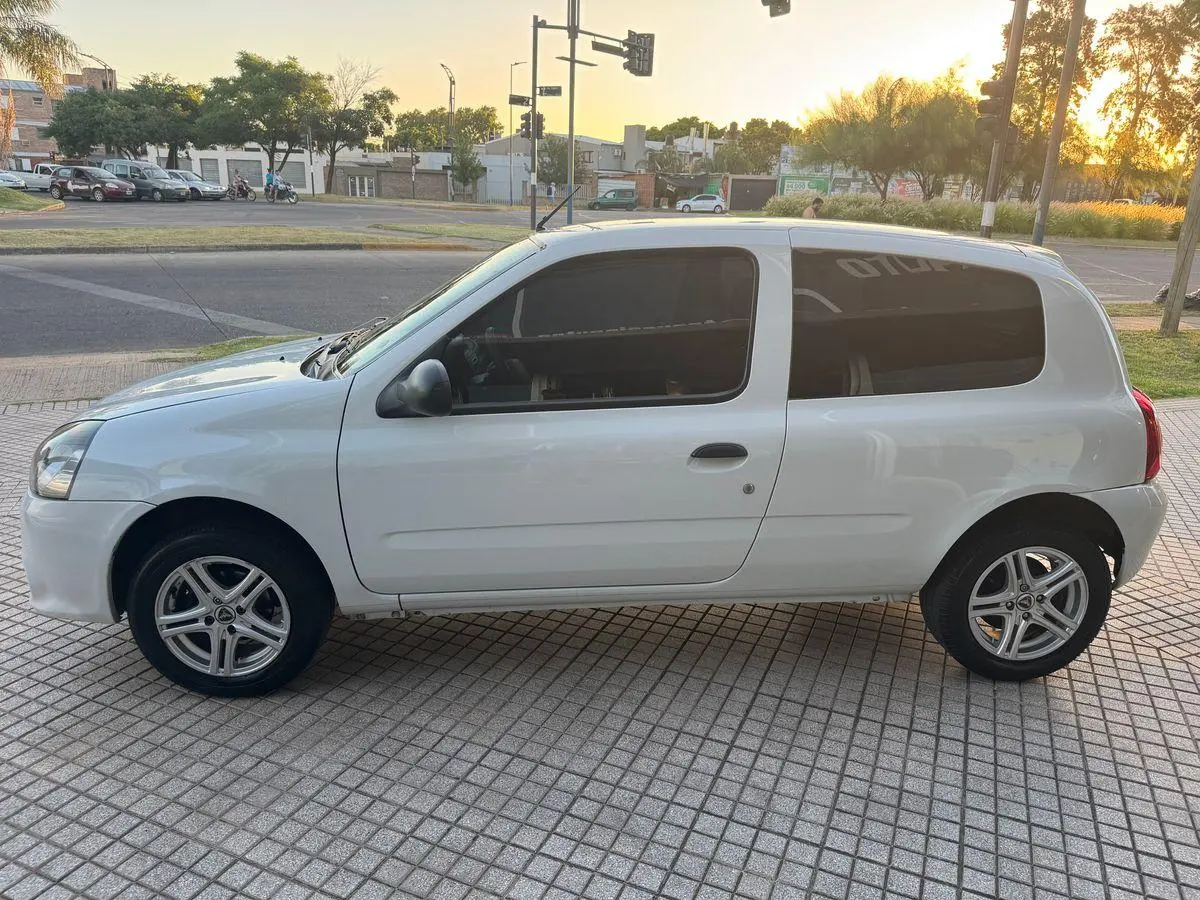 Renault Clio Mio 1.2 3 P Confort Pack  2015 - foto 2