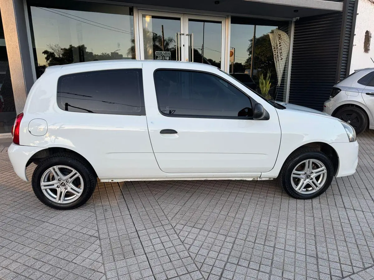 Renault Clio Mio 1.2 3 P Confort Pack  2015 - foto 4
