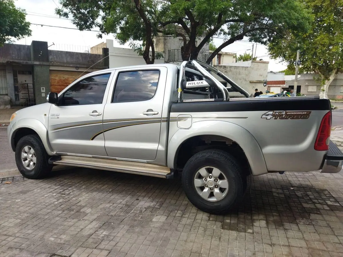 Toyota Hilux 3.0 D/Cab 4X4 Td Srv  2005 - foto 3