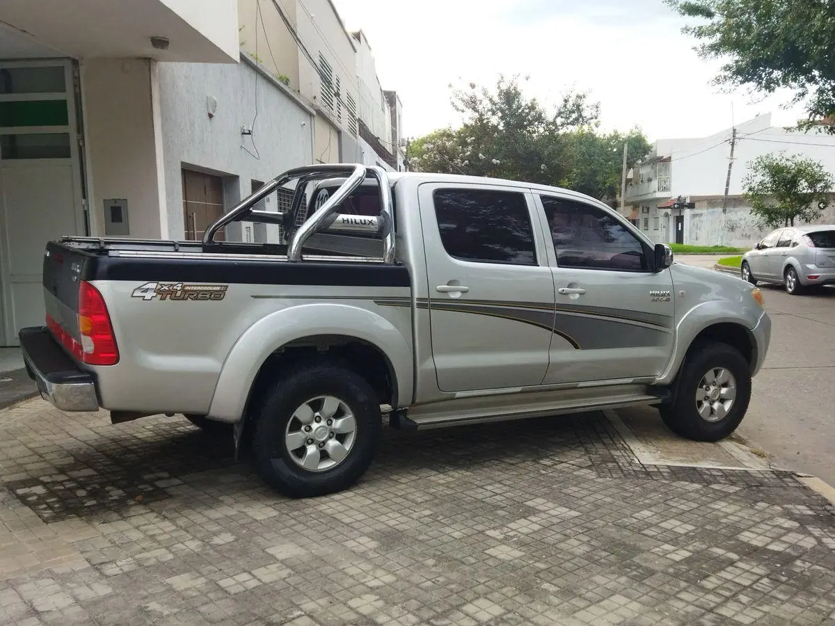 Toyota Hilux 3.0 D/Cab 4X4 Td Srv  2005 - foto 4