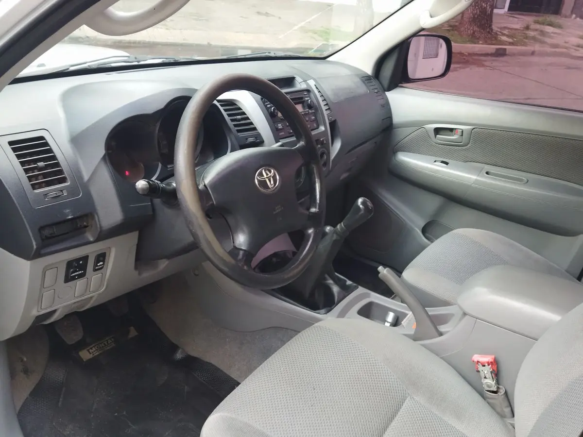 Toyota Hilux 3.0 D/Cab 4X4 Td Srv  2005 - foto 5