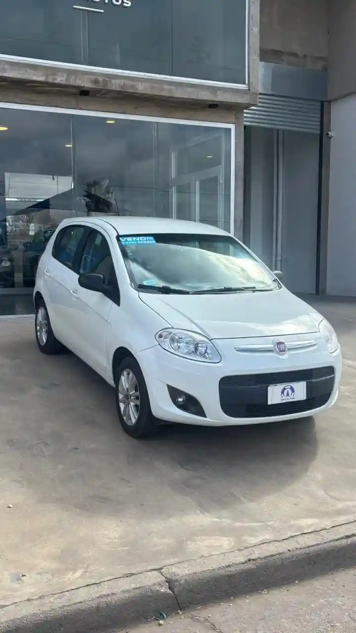 Fiat Palio 1.6 5 P Essence  L/14  2014 - foto 1