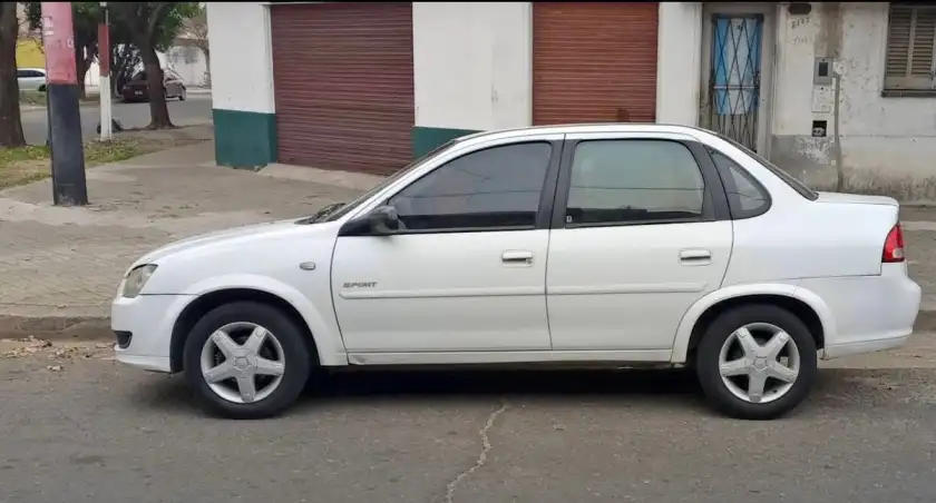 Chevrolet Classic 1.4 4 Ptas Lt Spirit  2012 - foto 1