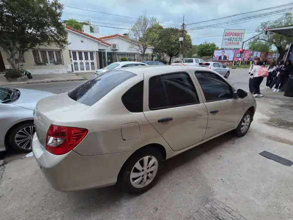 Renault Symbol 1.6 16V Authentique Pack Ii  2013 - foto 5