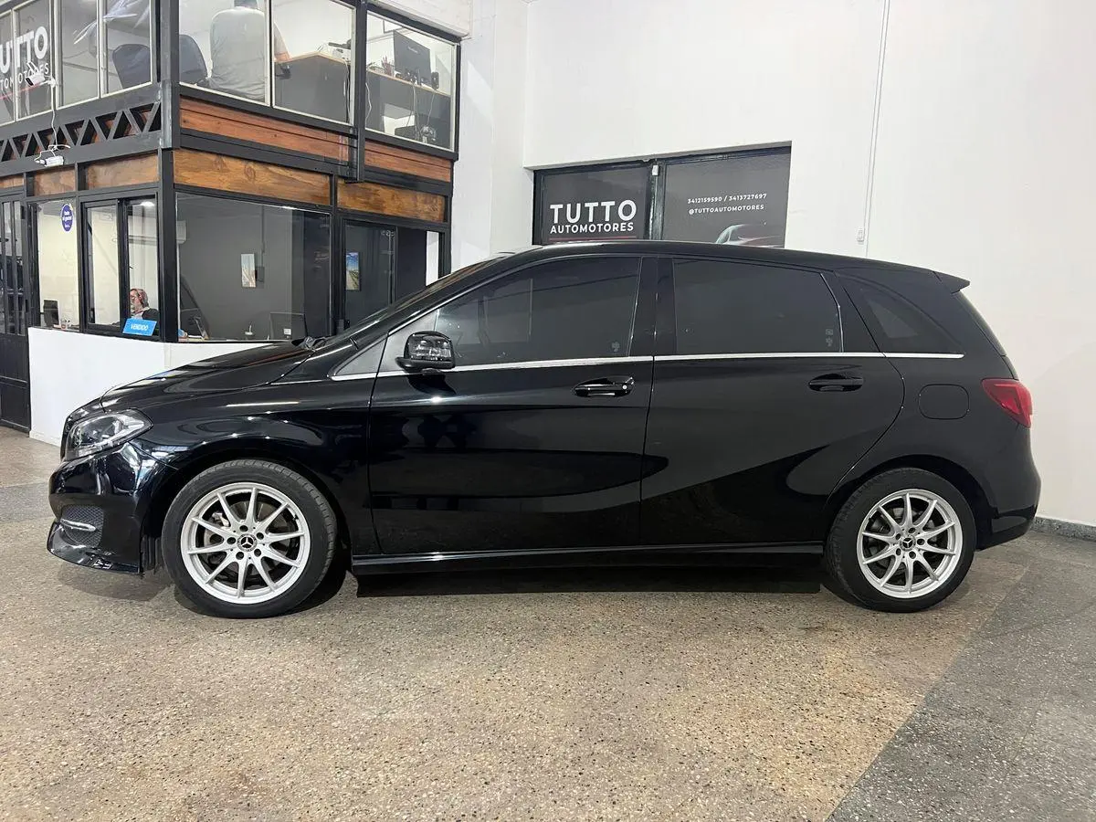 Mercedes Benz B 200 City Aut  2018 - foto 2
