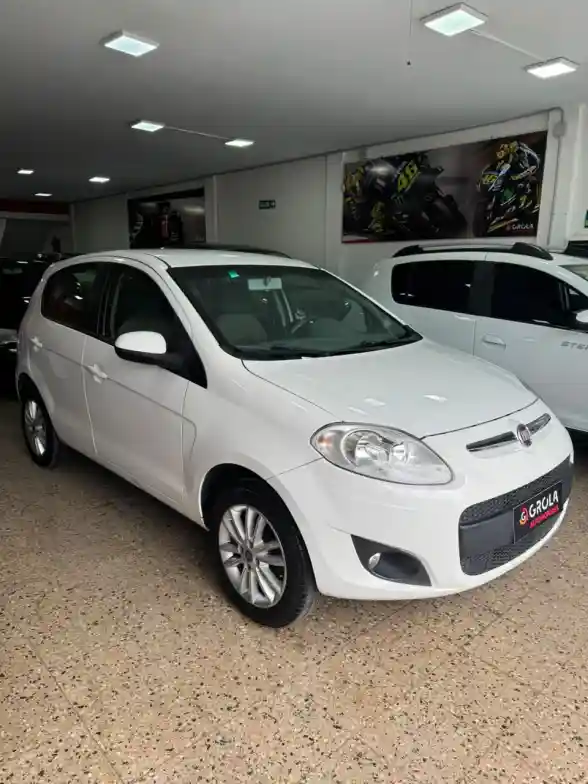 FIAT PALIO 1.6 5 P ESSENCE  L/14 2015 - foto 1