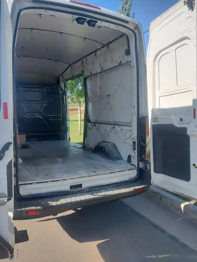 Ford Transit 2.2 Tdi Furgon Largo  L/15  2017 - foto 3