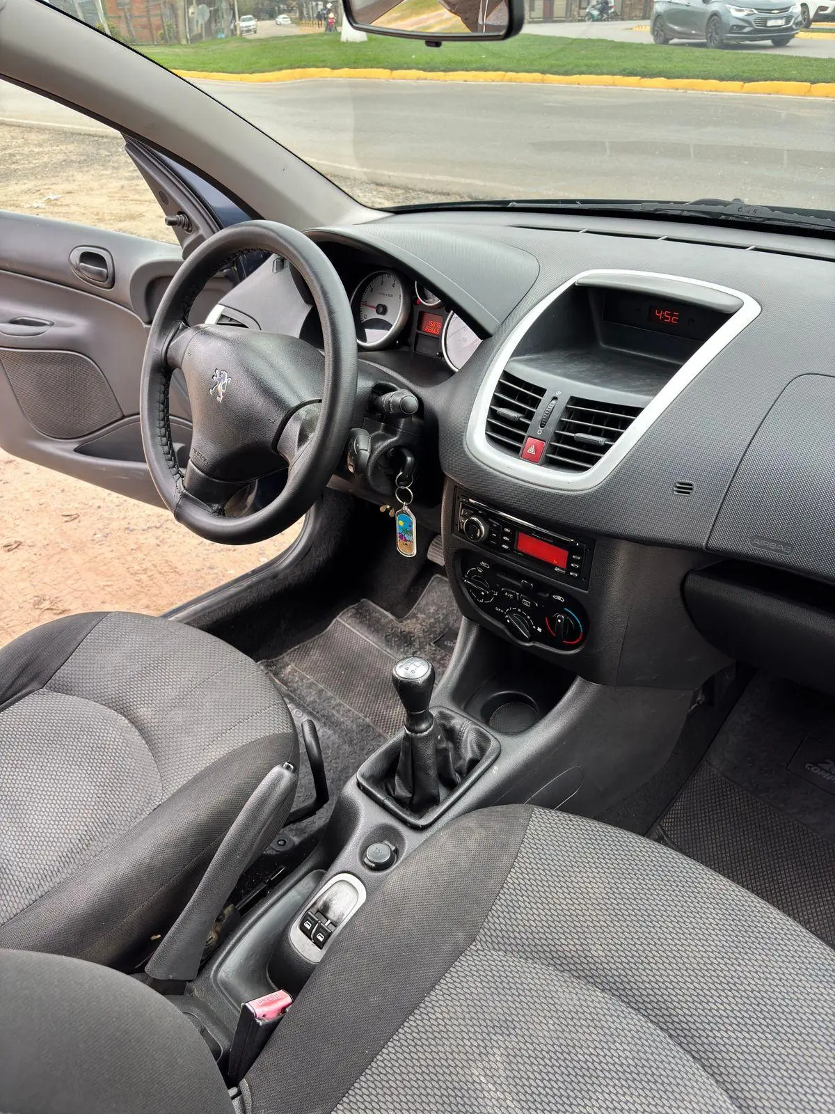 Peugeot 207 Compact 1.4 5 P Xr//Active  2015 - foto 5