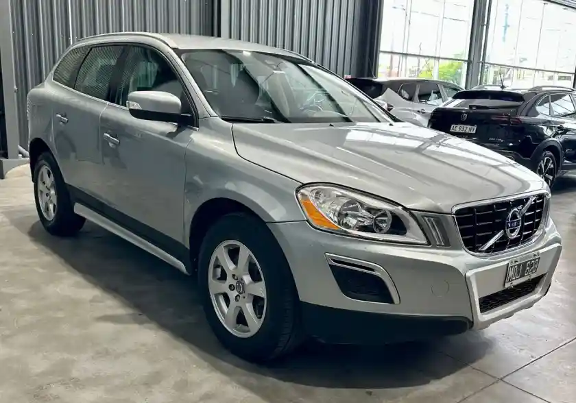 Volvo Xc 60 2.0 T5 High  2013 - foto 3