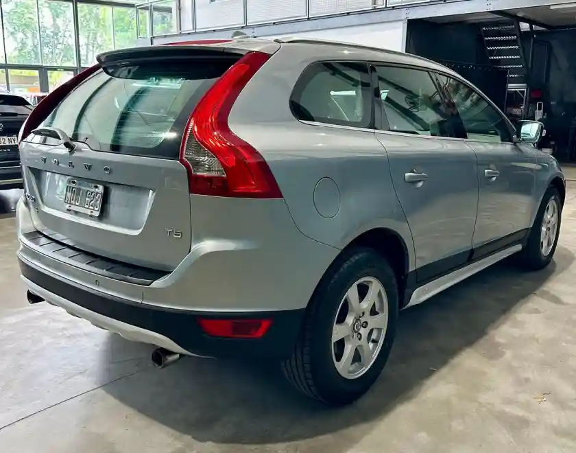 Volvo Xc 60 2.0 T5 High  2013 - foto 5