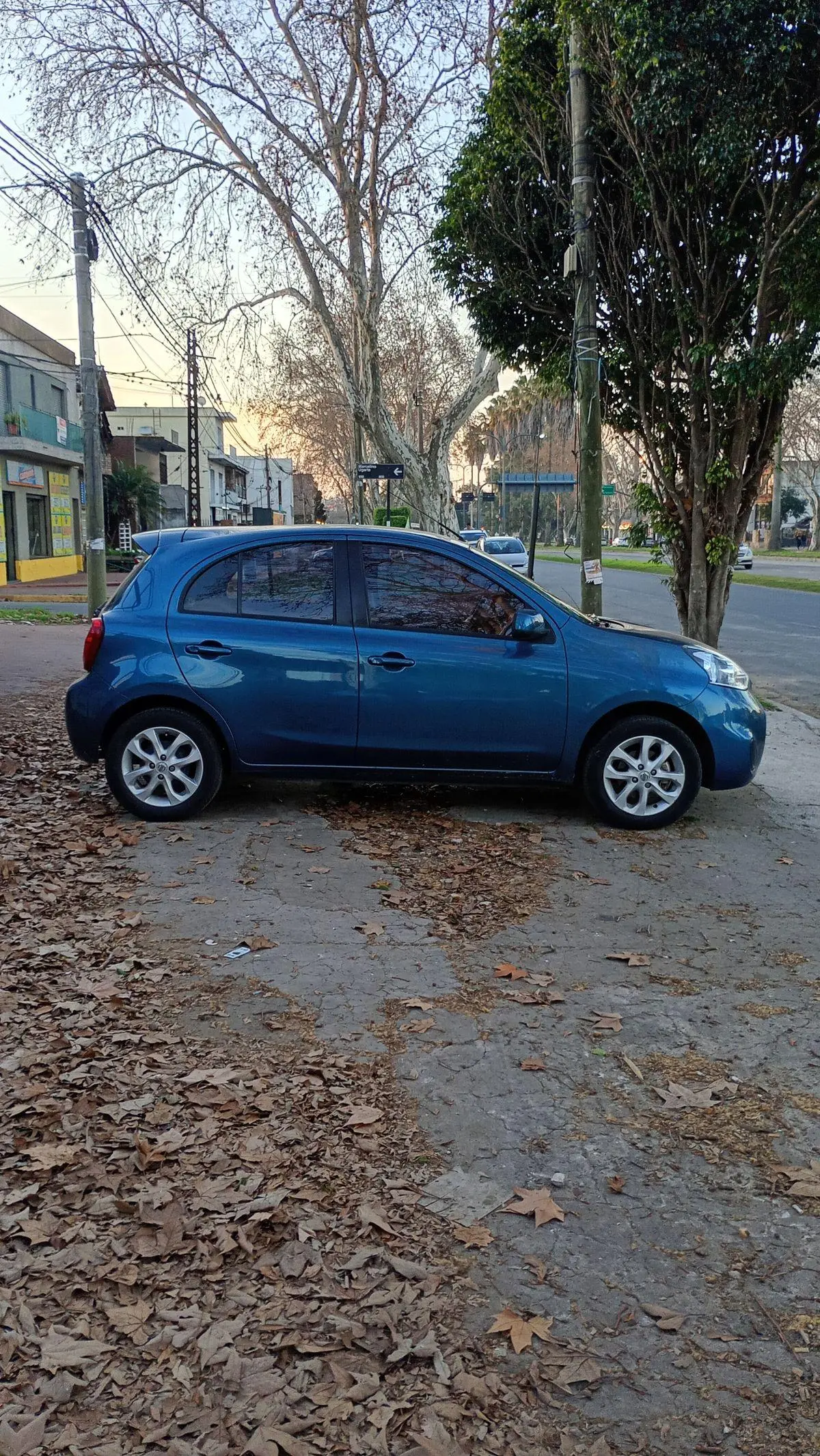 Nissan March 1.6 Sense Pure Drive  2017 - foto 2
