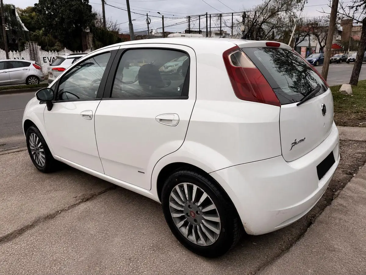 Fiat Punto 1.8 Hlx  2011 - foto 2