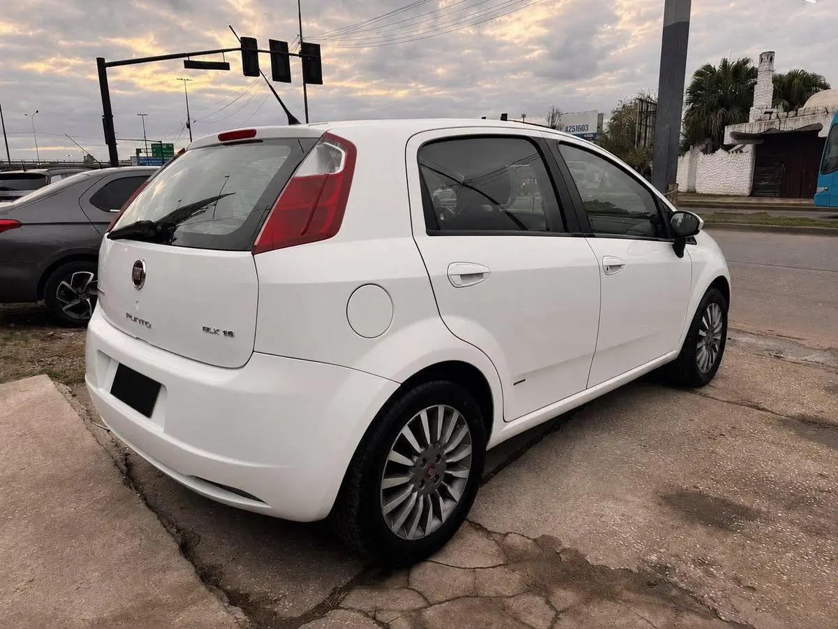 Fiat Punto 1.8 Hlx  2011 - foto 4