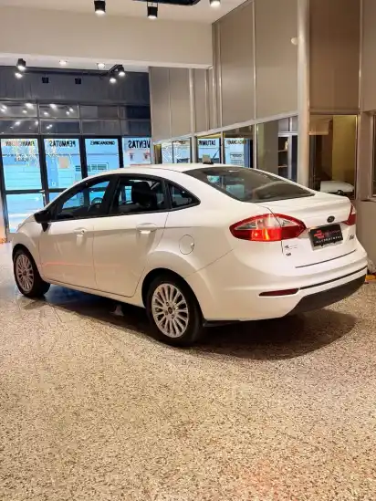 Ford Fiesta  1.6 4P Se Plus        (Kd)  2017 - foto 4