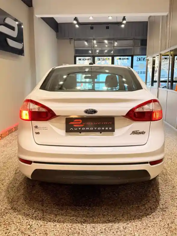 Ford Fiesta  1.6 4P Se Plus        (Kd)  2017 - foto 5